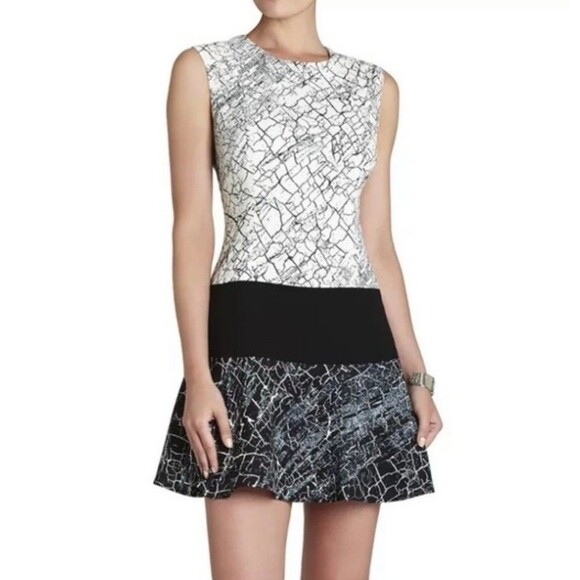 BCBGMaxazria Women's Dress 8 Black Fit Flare Artsy Geometric Classic Minimalist - Picture 1 of 8